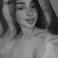 Samanta Pinkk Naked Stripping On Cam For Live Sex Video Chat