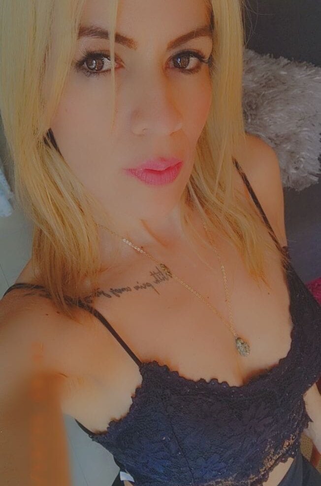 Modelka Kylie Roses na kameře živá sex show a chat zdarma Stripchat
