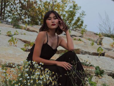 Aisha Charming Cam Model Free Live Sex Show Chat Stripchat