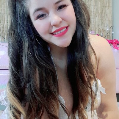 Modelka Roussethx na kameře živá sex show a chat zdarma Stripchat