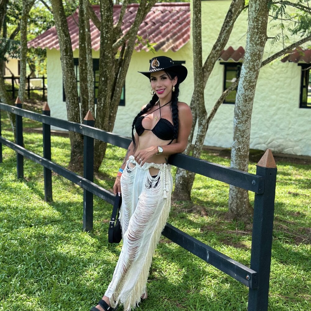 Morganaramirez Free Shemale Porn Cams Sex Chat Bemyhole Cam