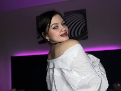 Alice Dolli Stripchat Webcam Model Profile Free Live Sex Show