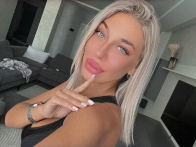 Sandrawoow Stripchat Webcam Model Profile Free Live Sex Show
