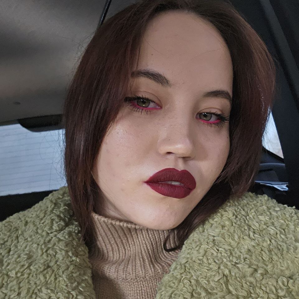 Modelka AveLisa na kameře živá sex show a chat zdarma Stripchat