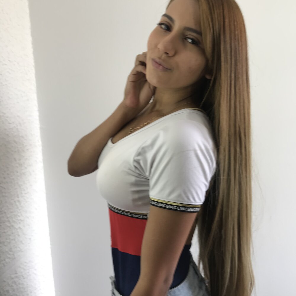 Modelka Aleena hot na kameře živá sex show a chat zdarma Stripchat