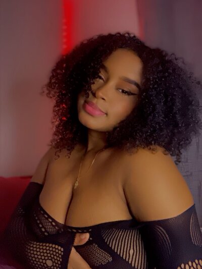 Dyan Adamss Stripchat Webcam Model Profile Free Live Sex Show