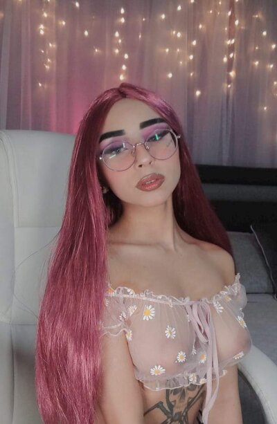 Modelka Mila Ivanov na kameře živá sex show a chat zdarma Stripchat