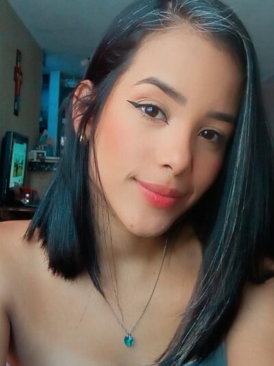 Modelka Cute colombians na kameře živá sex show a chat Stripchat