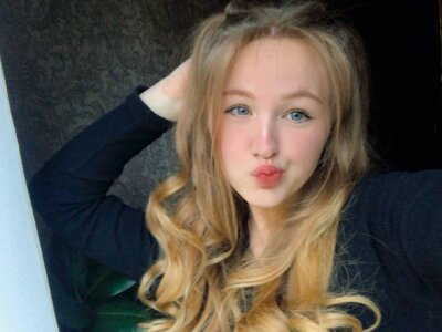 LylaYeess Stripchat Webcam Model Profile Free Live Sex Show