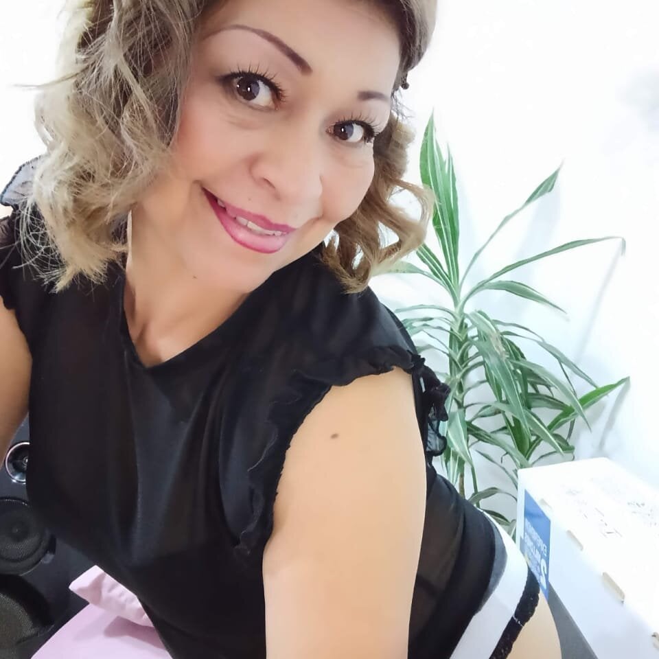 Mature Woman69 Profile StripChat Webcam Model CamWox