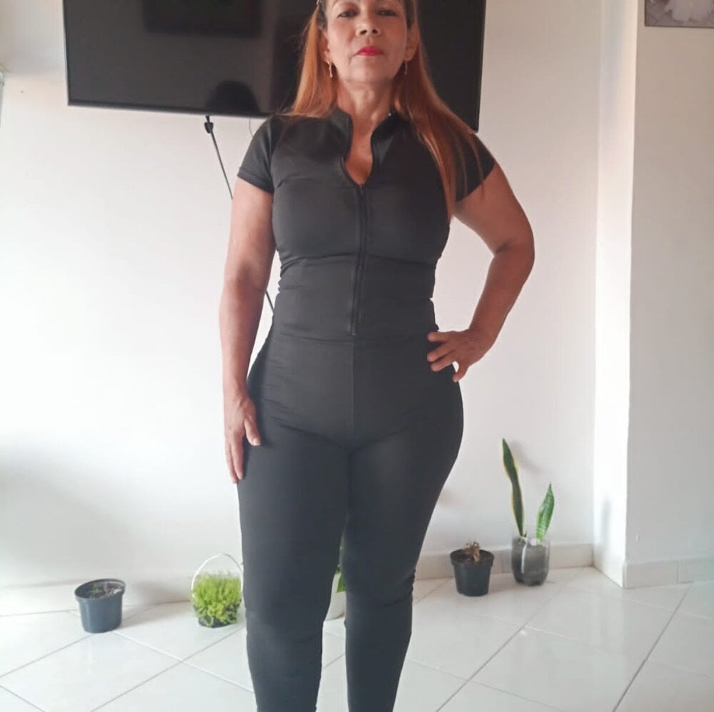 Renata Salinas 1 Cam Model Free Live Sex Show Chat Stripchat