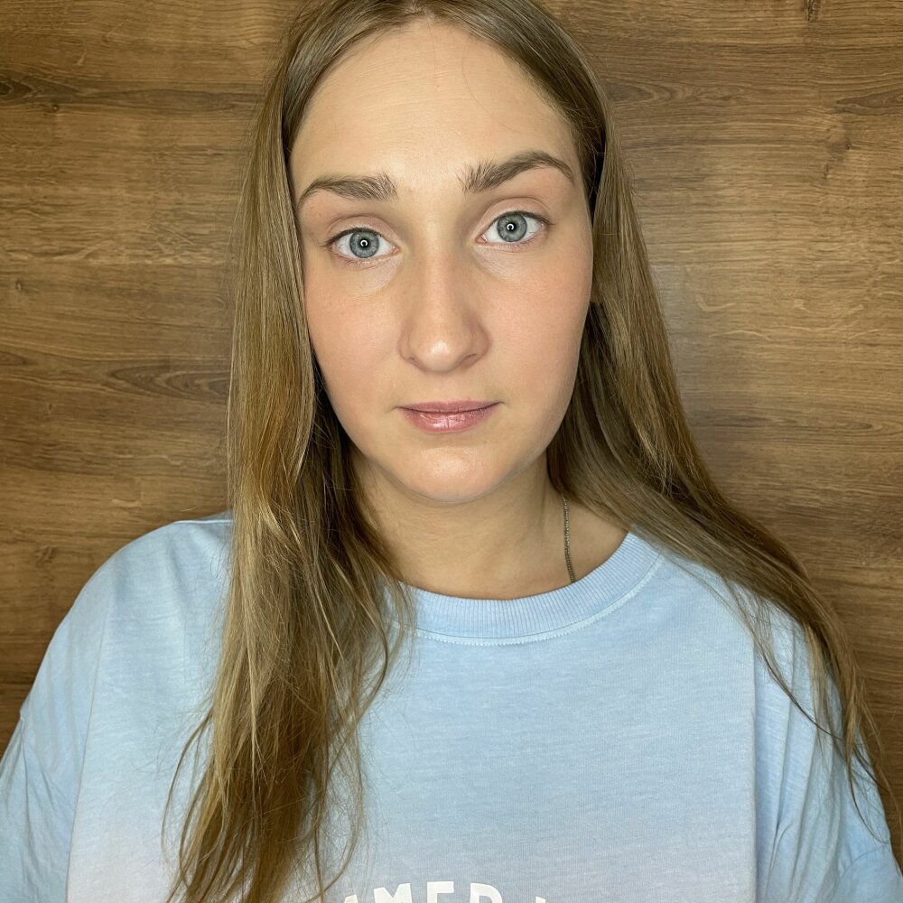 Modelka HellenAtkins na kameře živá sex show a chat zdarma Stripchat