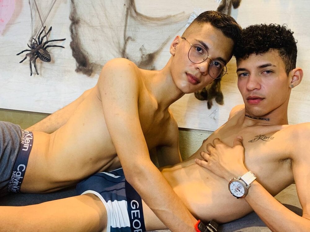 HottierVoys Web Kamerası Şovu Gay Sex Cam