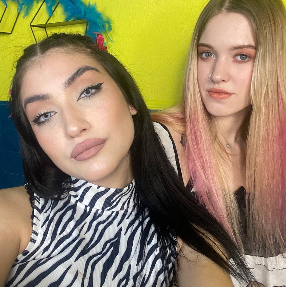 Modelka OlgaKarin na kameře živá sex show a chat zdarma Stripchat
