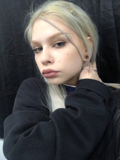 Modelka SandraHub na kameře živá sex show a chat zdarma Stripchat