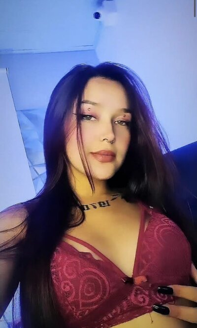 Hilary Ws Stripchat Webcam Model Profile Free Live Sex Show