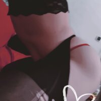 aloyeTravFemboy webcam