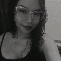 prettysexxxrose webcam model