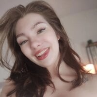 EmilyZortea webcam model
