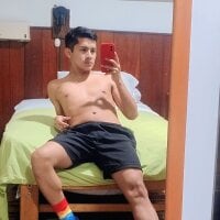 TwinkLatinooo webcam
