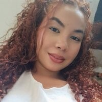 BellaRed_1 webcam model