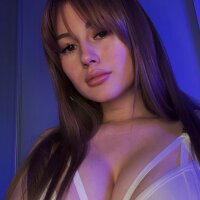 YasminDoll's Offline Chat Room