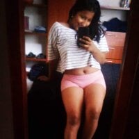 crishot22's Offline Chat Room