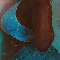 AmOnlyYours' Offline Chat Room