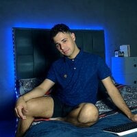 MAXIMILAINO-XXX webcam