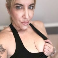 Georgia_LoveX's Offline Chat Room