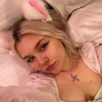 AliceEverly model avatar