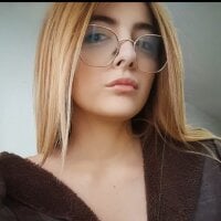 luciana_pink0 webcam model