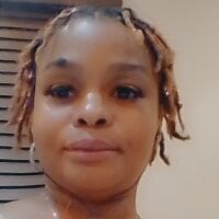 Hoesinthishouse78Live Webcam