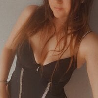 EmilyBXx model avatar