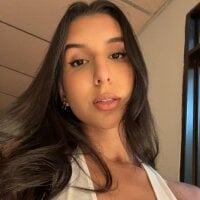 Bella19_ webcam model