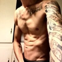 LongStrokinInDa704 離線聊天室