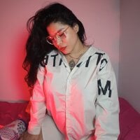 opalo_youns webcam model