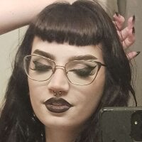 AmarusBitch's Offline Chat Room