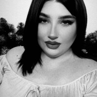 AnnaKissesss' Offline Chat Room