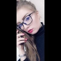charlott_york_'s Offline Chat Room