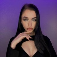 MonicaReve's Offline Chat Room