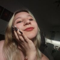 ChristinaFivePlus webcam model