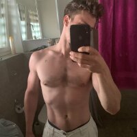 sweetboyblondie webcam