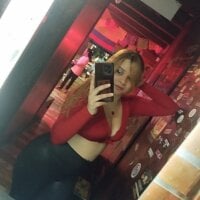 lunaa_kisses webcam model