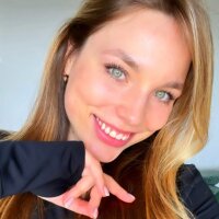 Sara_Browney fully nude on webcam for live porn video chat