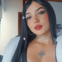 ChloePinkk_ Adlı Modelin Çevrimdışı Sohbet Odası