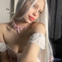 snoww_whitee_ webcam