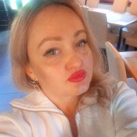 CurvyMuses webcam model