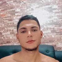 alex_cashitit's Offline Chat Room