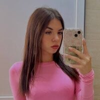 EarnestCutie webcam model